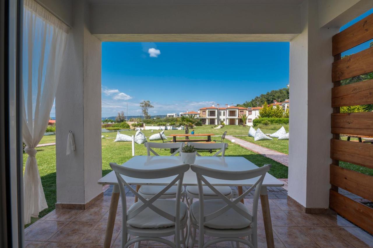 פוסידי Sunset Villas מראה חיצוני תמונה