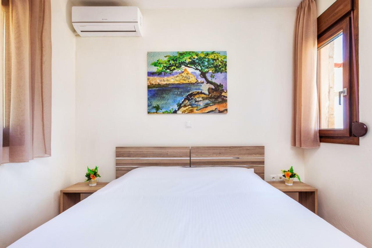 פוסידי Sunset Villas מראה חיצוני תמונה