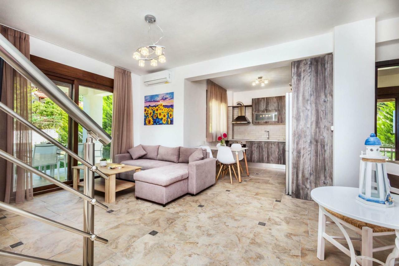 פוסידי Sunset Villas מראה חיצוני תמונה